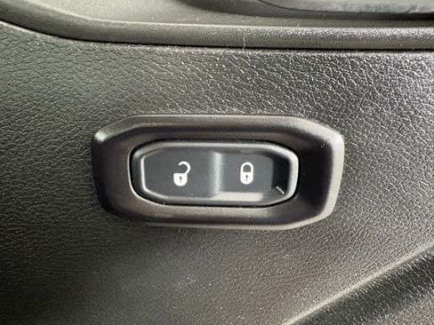Used 2020 Jeep Wrangler Unlimited Sport S AWD/4WD image 38