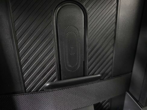 Used 2025 MINI Cooper 4-Door Hardtop FWD image 29