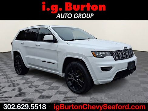 Used 2021 Jeep Grand Cherokee Laredo X image 1