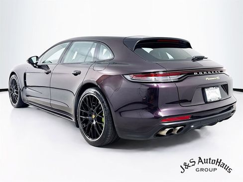 Used 2021 Porsche Panamera 4S w/ Premium Package image 5