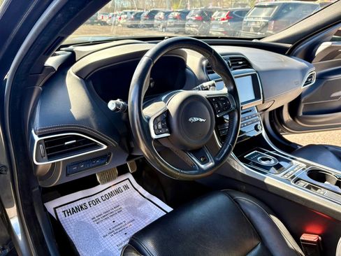 Used 2018 Jaguar XE S image 11