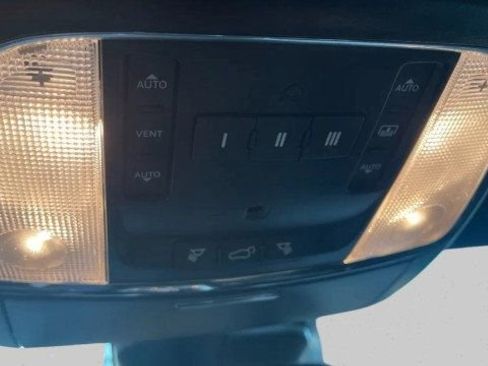 Used 2019 Jeep Grand Cherokee High Altitude image 16