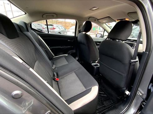 Used 2021 Nissan Versa SV image 19