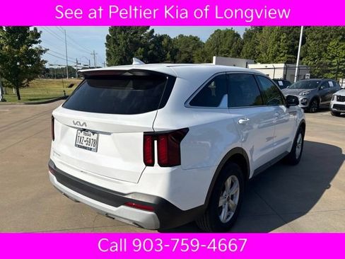 Certified 2024 Kia Sorento LX FWD image 6