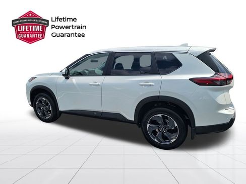 New 2026 Nissan Rogue SV FWD image 3