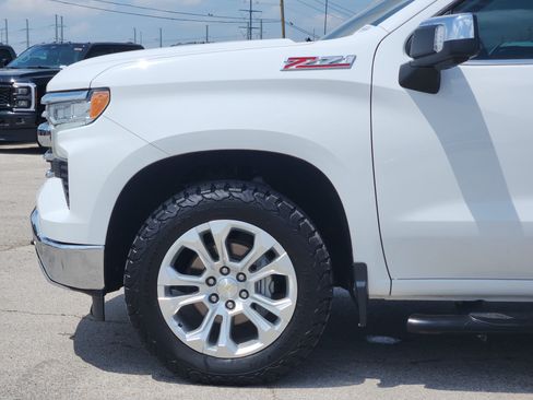 Used 2023 Chevrolet Silverado 1500 LTZ w/ LTZ Convenience Package II AWD/4WD image 9