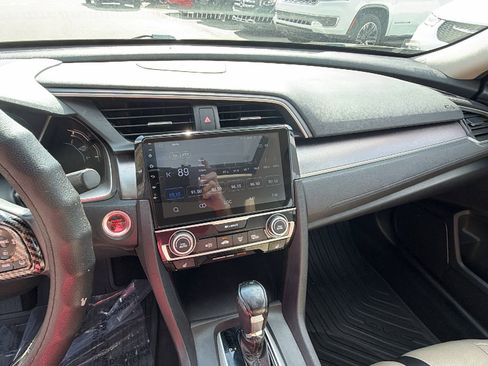 Used 2016 Honda Civic Touring image 31