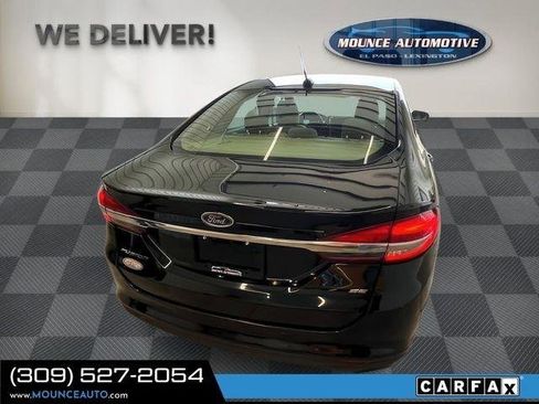 Used 2017 Ford Fusion SE FWD image 13