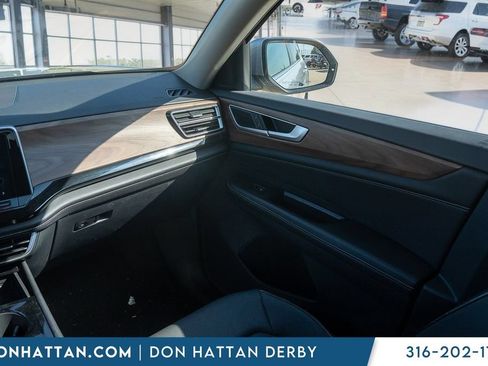 Used 2025 Volkswagen Atlas SE AWD/4WD image 22