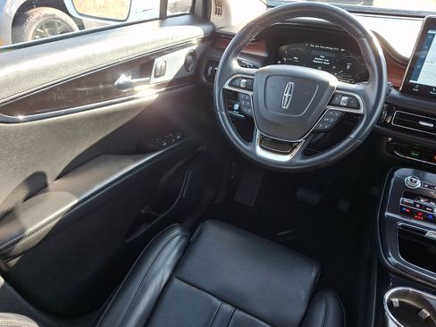 Used 2022 Lincoln Nautilus Reserve w/ Equipment Group 201A image 14