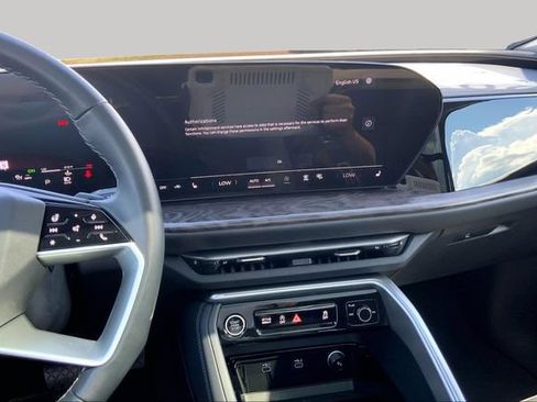 Used 2025 Audi Q5 Premium w/ Convenience Package AWD/4WD image 6