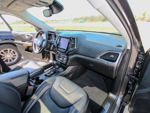 Used 2021 Jeep Cherokee Limited w/ Elite Package image 18