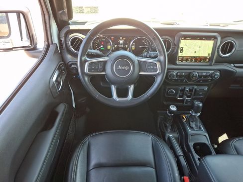 Used 2023 Jeep Wrangler Unlimited Sahara w/ Cold Weather Group AWD/4WD image 11