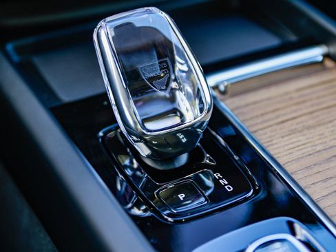 Certified 2026 Volvo XC60 B5 Ultra w/ Climate Package image 26