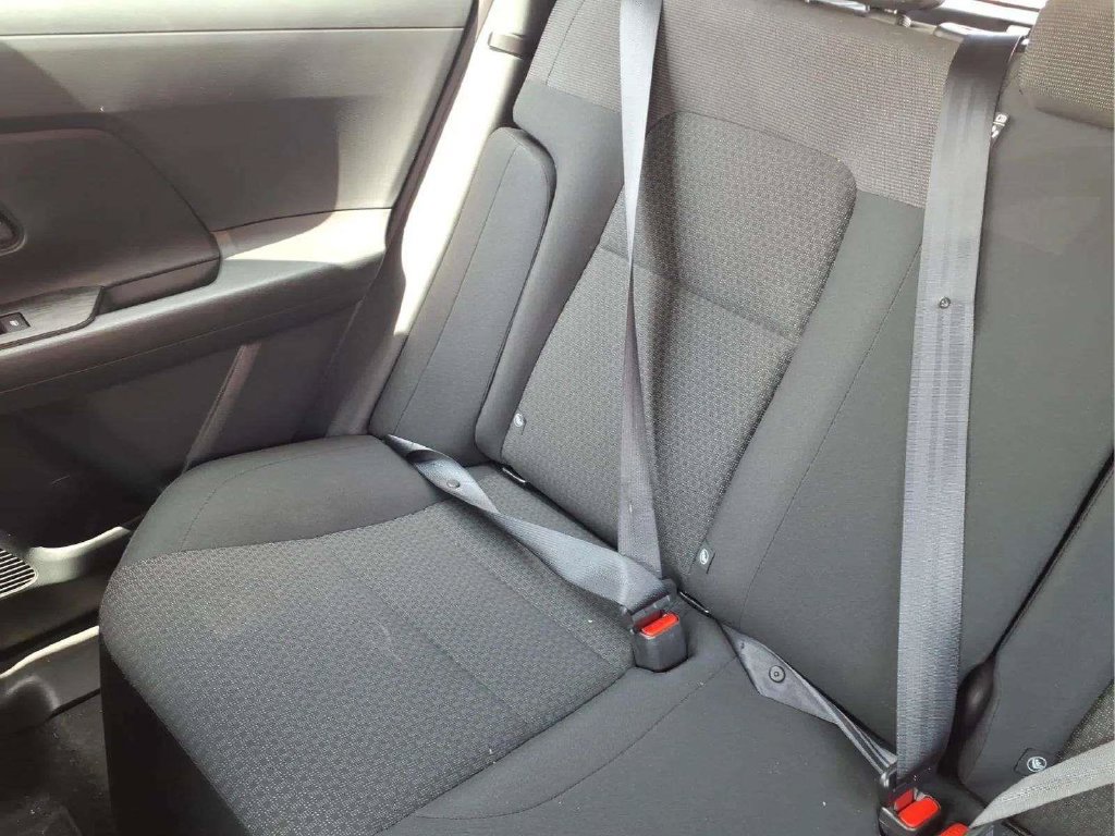 Used 2025 Nissan Kicks S FWD image 15
