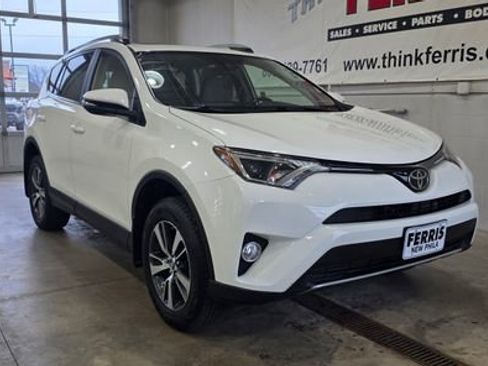 Used 2018 Toyota RAV4 XLE image 9