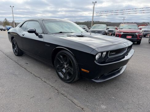 Used 2012 Dodge Challenger R/T image 3