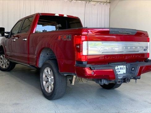 Used 2017 Ford F250 Platinum w/ FX4 Off-Road Package AWD/4WD image 5