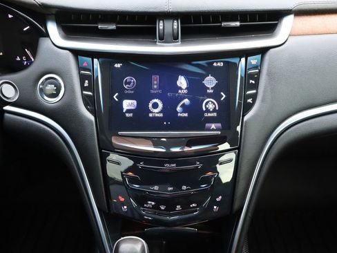 Used 2016 Cadillac XTS Luxury image 34