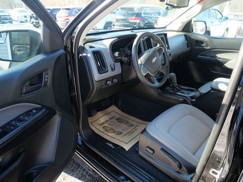 Used 2020 Chevrolet Colorado W/T w/ Custom Special Edition image 10