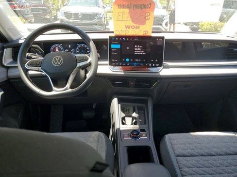 Used 2025 Volkswagen Tiguan S FWD image 11