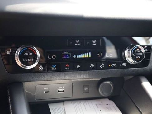 New 2026 Nissan Rogue Platinum AWD/4WD image 13