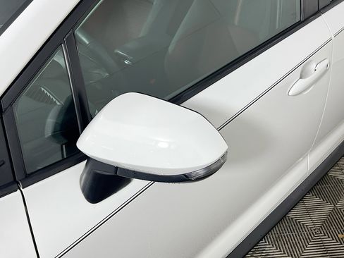 Used 2024 Toyota Corolla SE image 13