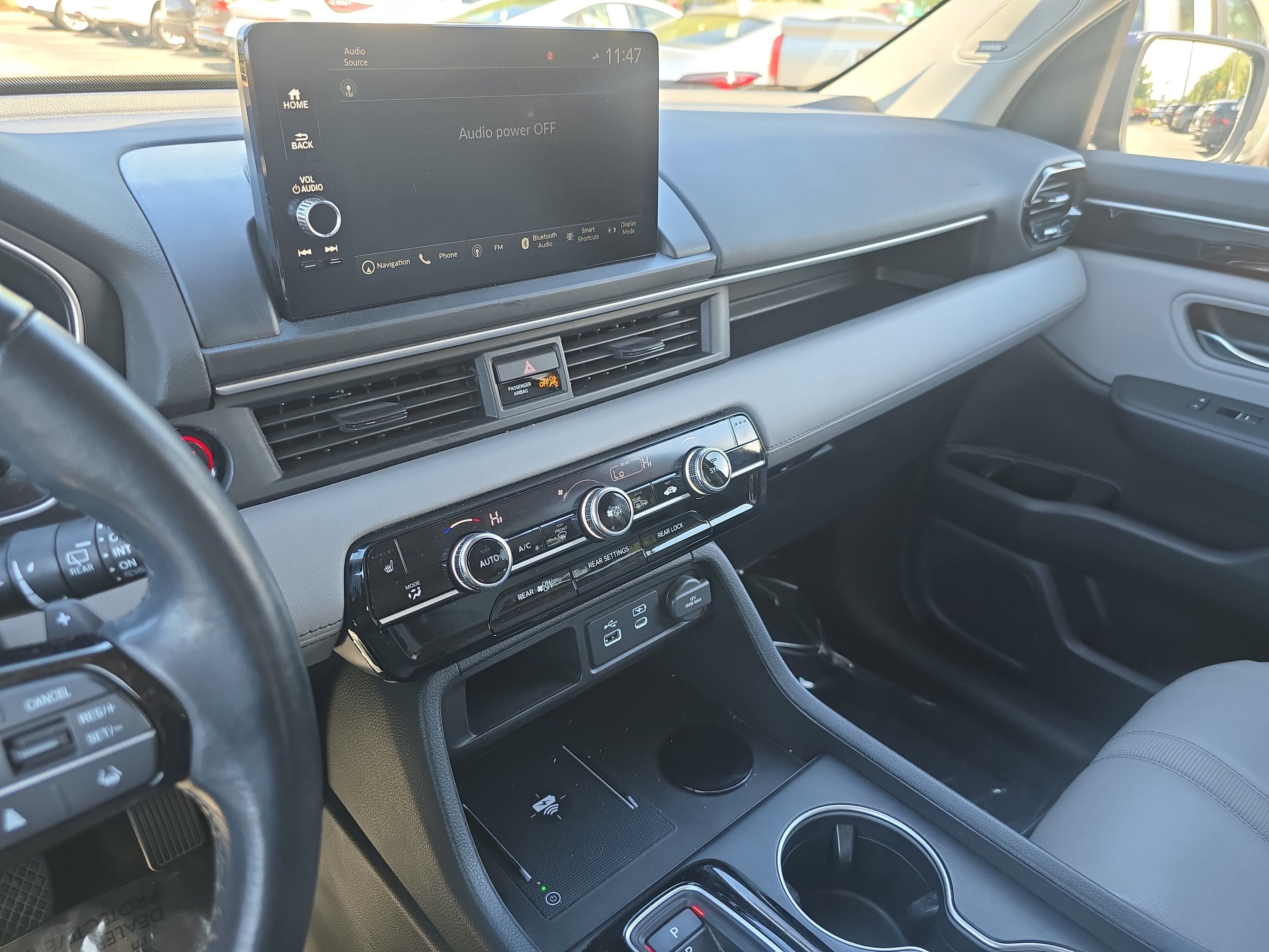 Used 2024 Honda Pilot Touring image 21