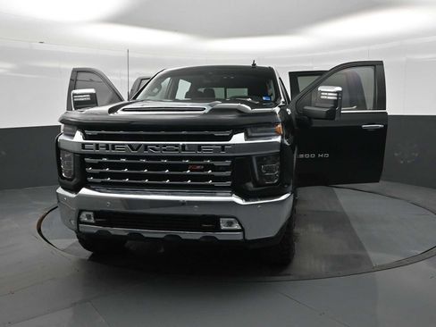 Used 2020 Chevrolet Silverado 2500 LTZ w/ LTZ Plus Package image 29