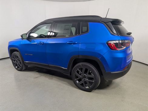 New 2026 Jeep Compass Limited w/ Sun, Sound & Navigation Group image 5