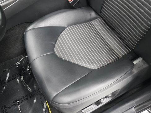 Used 2023 Toyota Camry SE FWD image 12