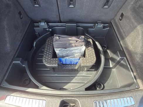 Used 2023 Cadillac XT4 Premium Luxury image 16