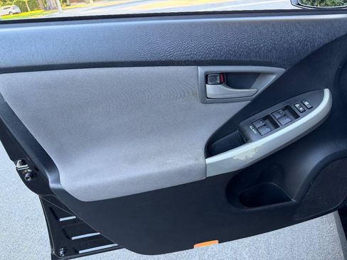 Used 2015 Toyota Prius Two w/ Preferred Accessory Package FWD image 12