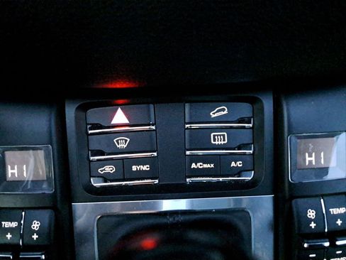 Used 2018 Porsche Macan image 27