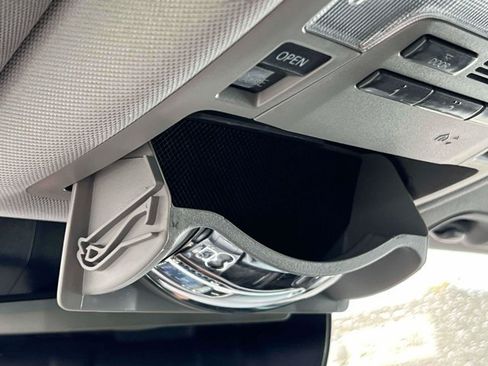 Used 2019 Toyota Highlander XLE w/ Protection Package #3 AWD/4WD image 31