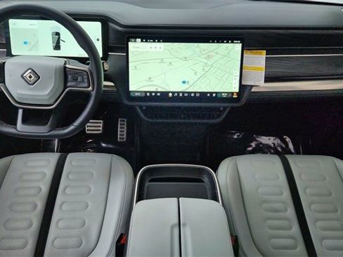 Used 2024 Rivian R1S Adventure image 20