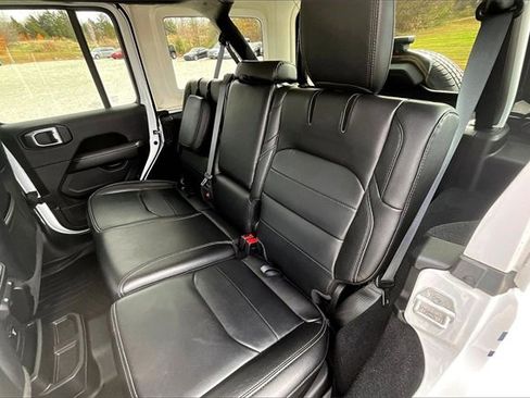 Used 2021 Jeep Wrangler Unlimited Sahara image 26