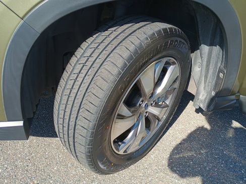 Certified 2023 Subaru Ascent Premium image 9