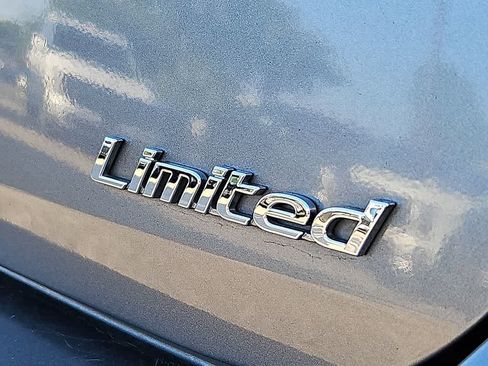 Used 2018 Hyundai Sonata Limited FWD image 32