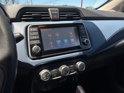 Used 2025 Nissan Versa SV FWD image 20