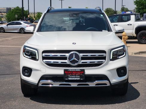 Used 2022 Mercedes-Benz GLB 250 4MATIC w/ Premium Package Lite image 9