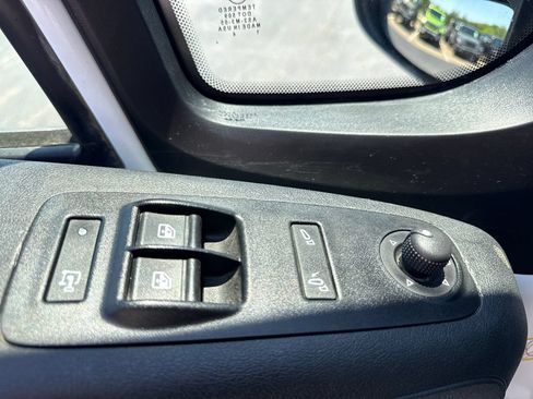 Used 2024 RAM ProMaster 2500 w/ Convenience Group FWD image 15