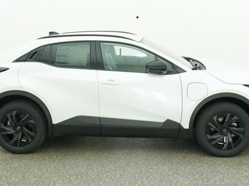 New 2026 Toyota C-HR AWD/4WD image 14