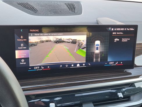 Used 2024 BMW X5 xDrive50e image 23