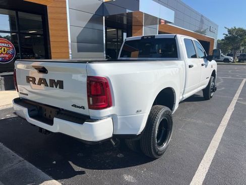New 2026 RAM 3500 Big Horn AWD/4WD image 25