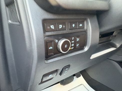 Used 2024 Ford F350 Platinum image 40