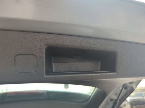 Used 2023 Chevrolet Equinox LS image 18