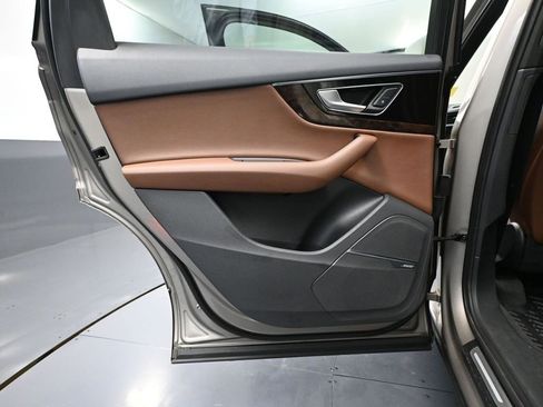 Used 2017 Audi Q7 3.0T Premium Plus image 39