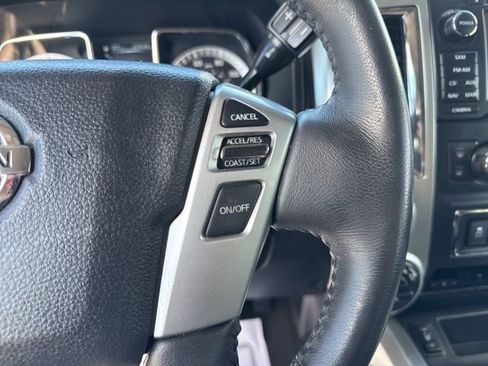 Used 2017 Nissan Titan SV AWD/4WD image 20