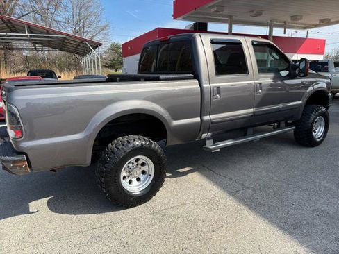 Used 2004 Ford F250 XLT image 9